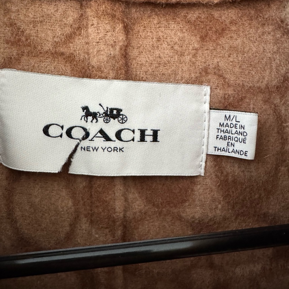 Coach Cape - Picture 7 of 8